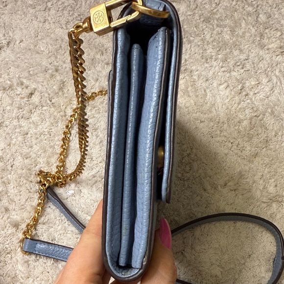 Tory Burch Sky Blue Britten Pebbled Leather Combo Crossbody Bag - Picture 2 of 13